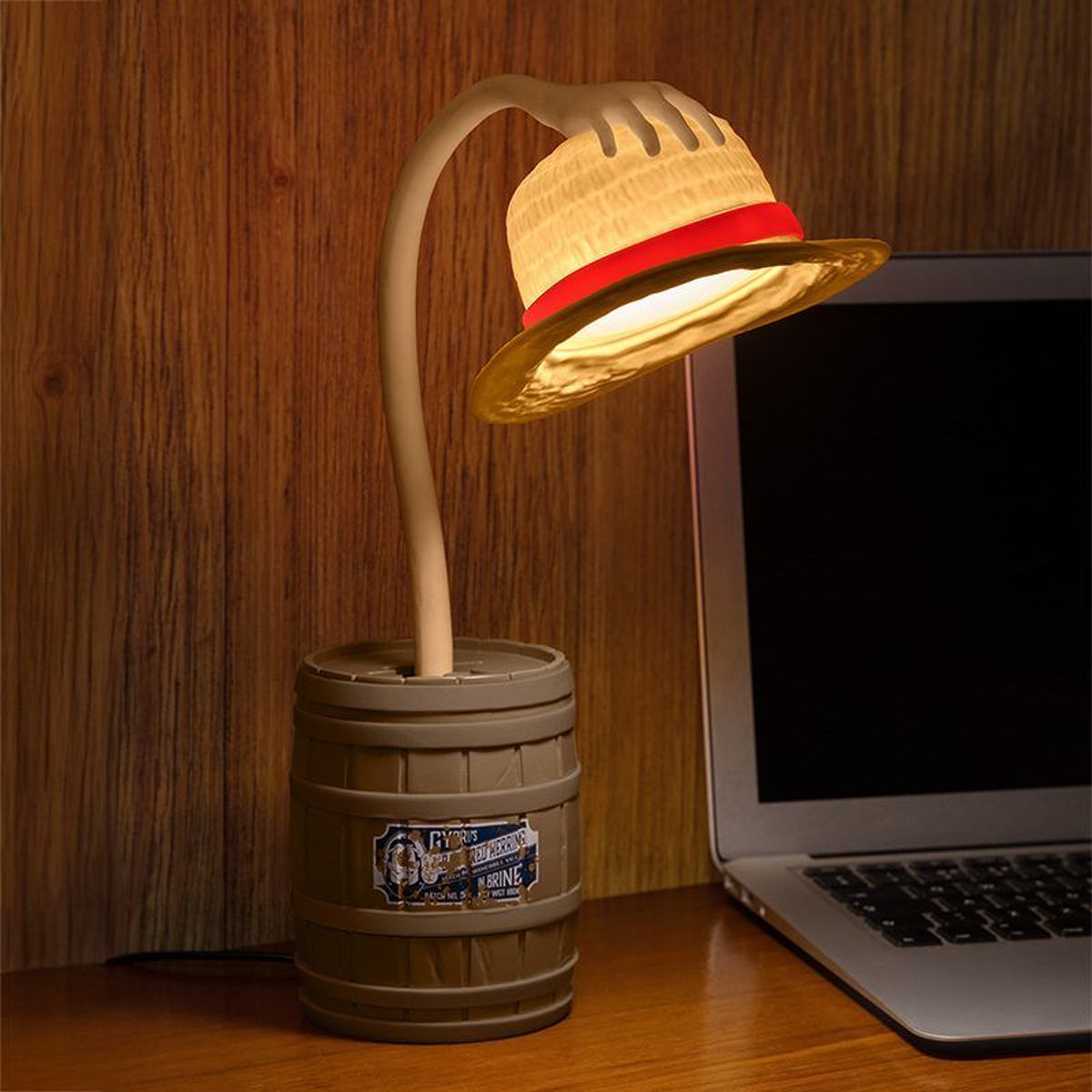Paladone One Piece Straw Hat Posable Light (PP14468OPNF)
