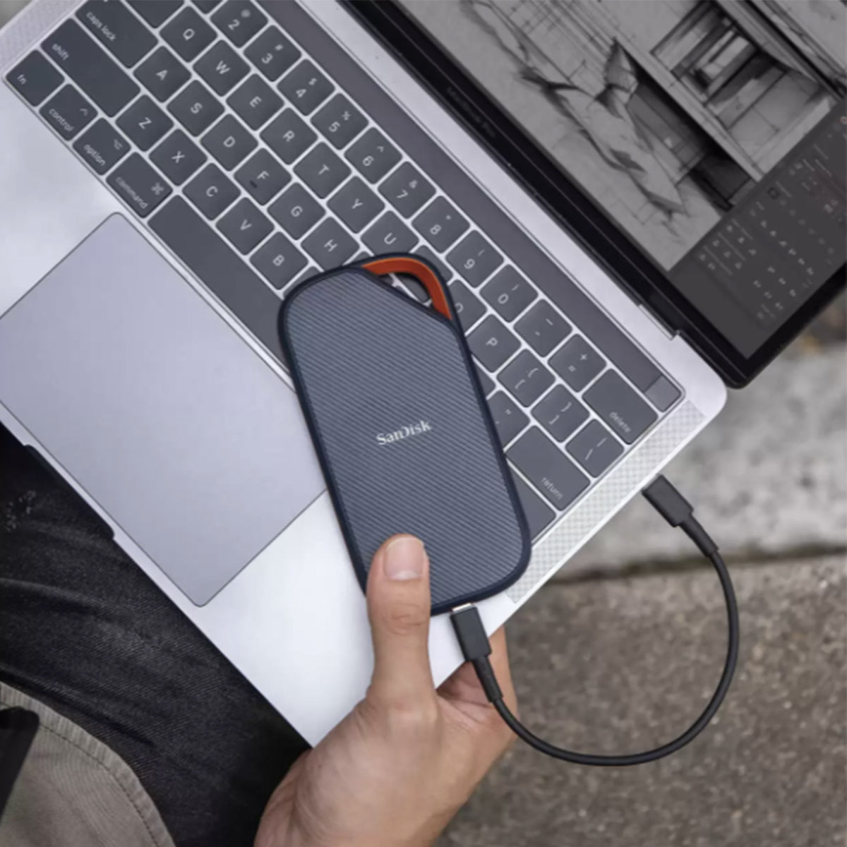 SanDisk Extreme PRO with USB4 up to 3800MB/s Read & 3700MB/s Write Portable SSD