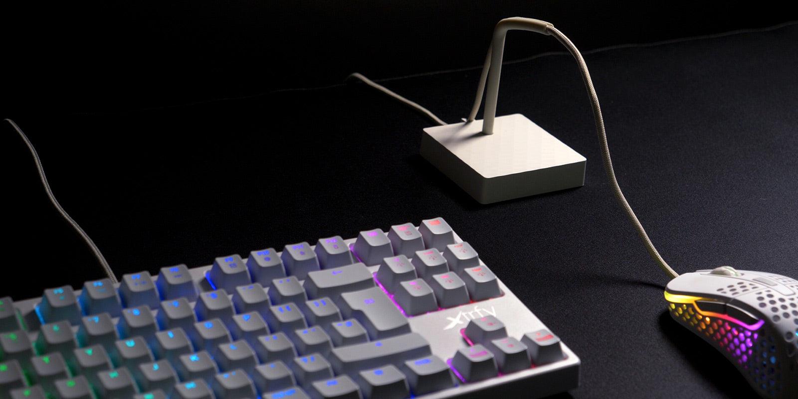 XTRFY B4 MOUSE BUNGEE FOR SMOOTHER GAMING (WHITE) - DataBlitz