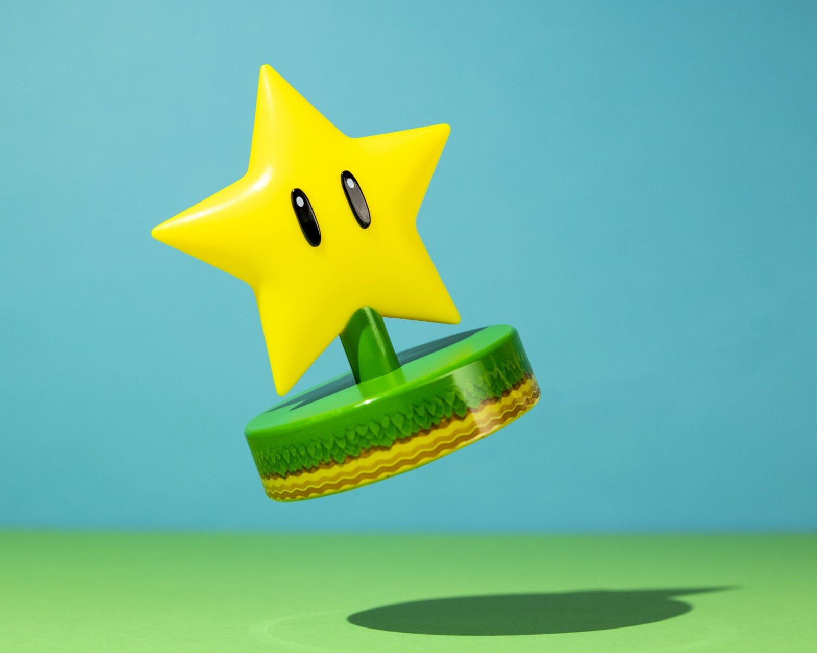 Paladone Super Mario Super Star Icon Light V2 (PP6361NNV2)