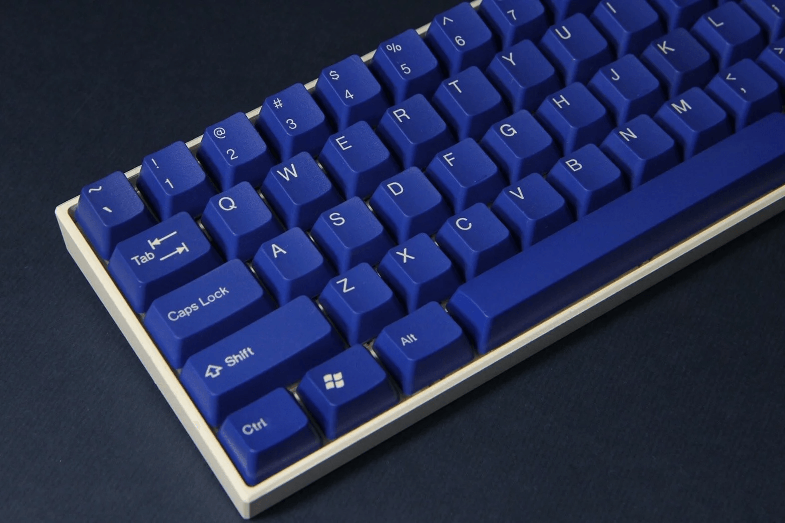 TAIHAO DOUBLE SHOT ABS KEYCAPS SET FOR CHERRY MX SWITCH (104-KEYS) (BLUE) (C01BU101) - DataBlitz