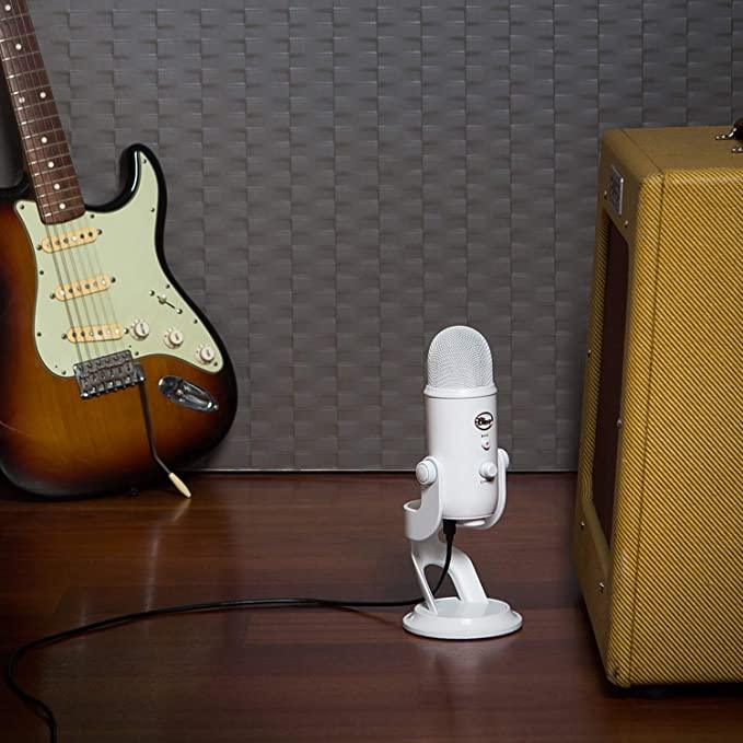 LOGITECH Blue Yeti Premium Multi-Pattern USB Microphone For Recording/Streaming/Podcasting/Gaming (Whiteout) - DataBlitz