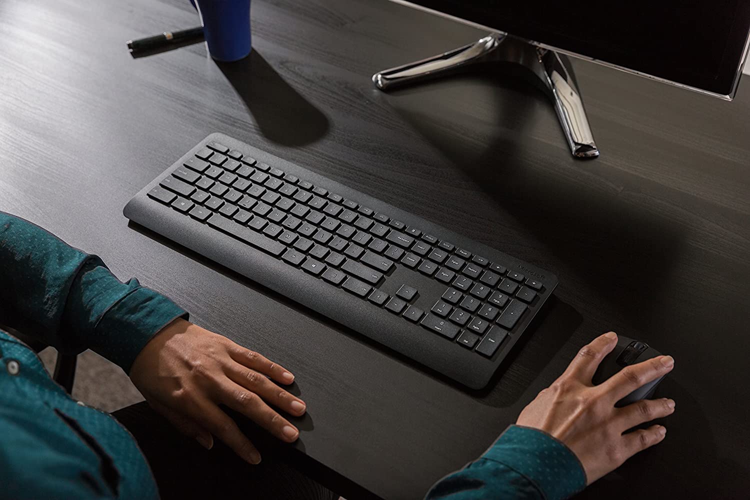 Microsoft 900 Wireless Desktop Keyboard Mouse Combo (PT3-00027)