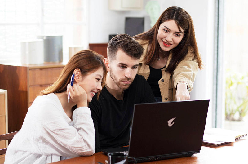 GIGABYTE AORUS 5 MB 5PH1001SH 15.6" GAMING LAPTOP + PROMATE BACKPACK - DataBlitz
