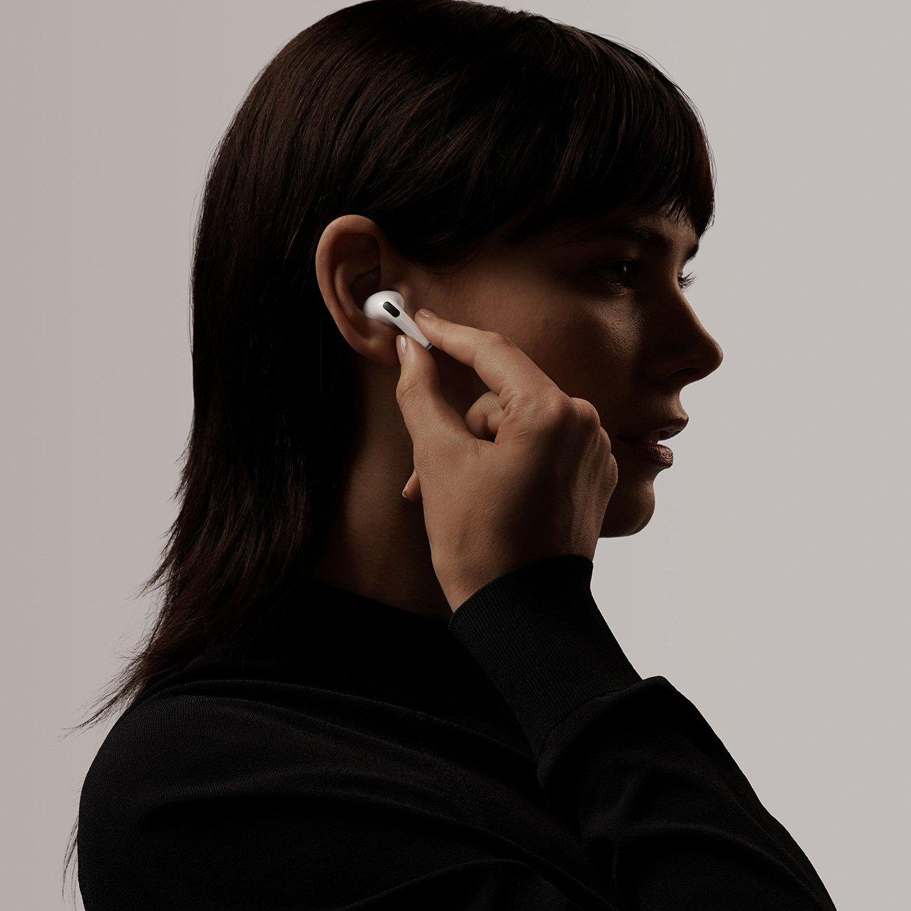 APPLE AIRPODS PRO WITH MAGSAFE WIRELESS CHARGING CASE (WHITE) (MLWK3AM/A) - DataBlitz