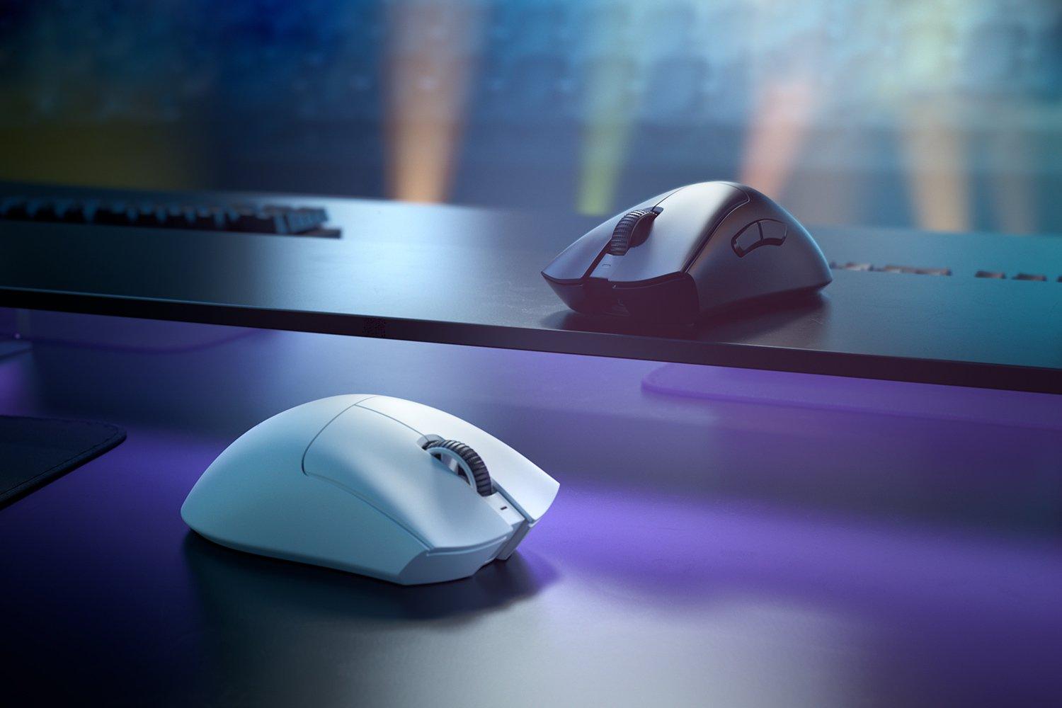 Razer Deathadder V3 Pro Ultra-Lightweight Wireless Ergonomic Esports Gaming Mouse (White) - DataBlitz