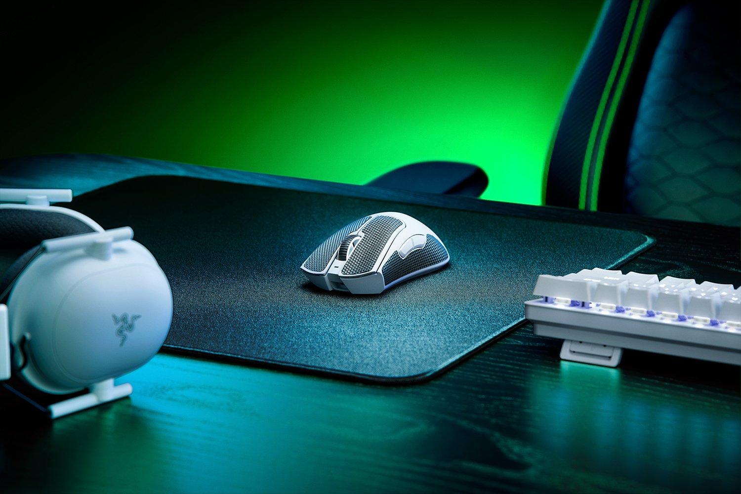 Razer Deathadder V3 Pro Ultra-Lightweight Wireless Ergonomic Esports Gaming Mouse (White) - DataBlitz