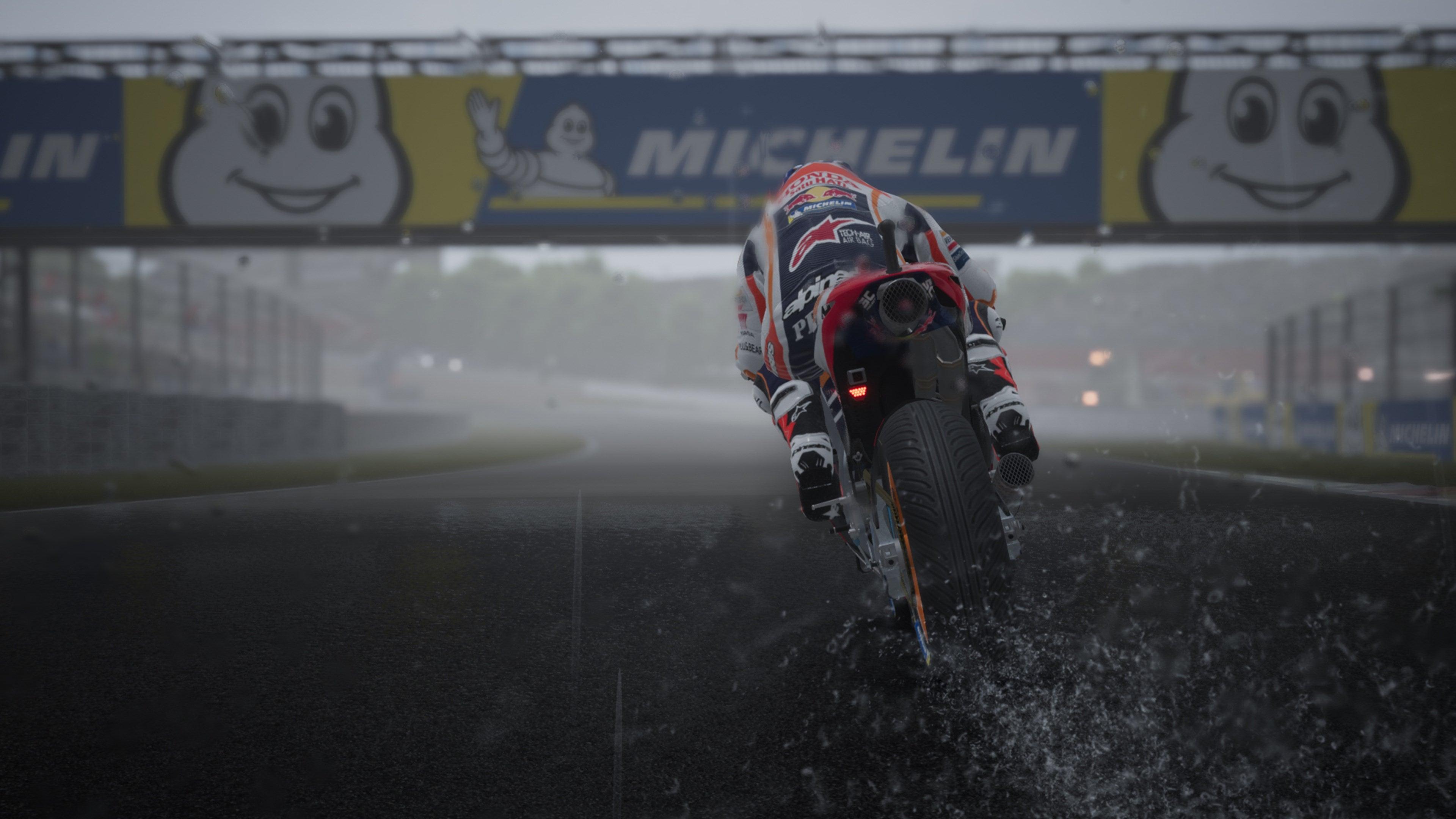 XBOX ONE Moto GP 18 (EU) - DataBlitz