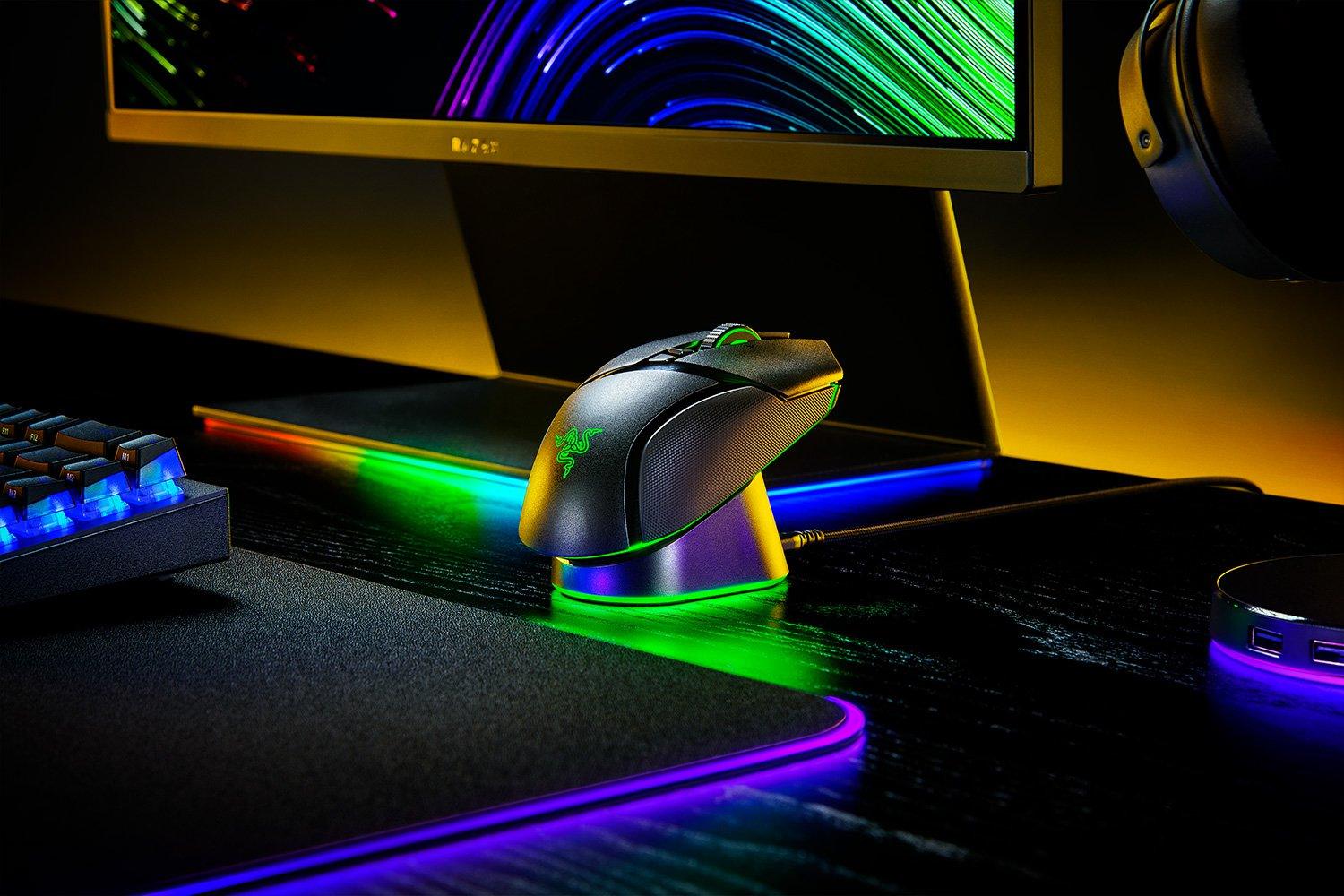 Razer Mouse Dock Pro Wireless Mouse Charging Dock With Integrated 4K Hz Transceiver + Razer Wireless Charging Puck Bundle - DataBlitz