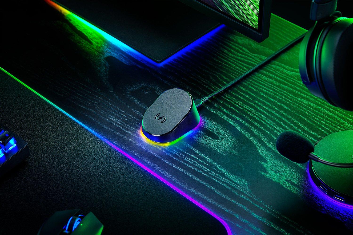Razer Mouse Dock Pro Wireless Mouse Charging Dock With Integrated 4K Hz Transceiver + Razer Wireless Charging Puck Bundle - DataBlitz