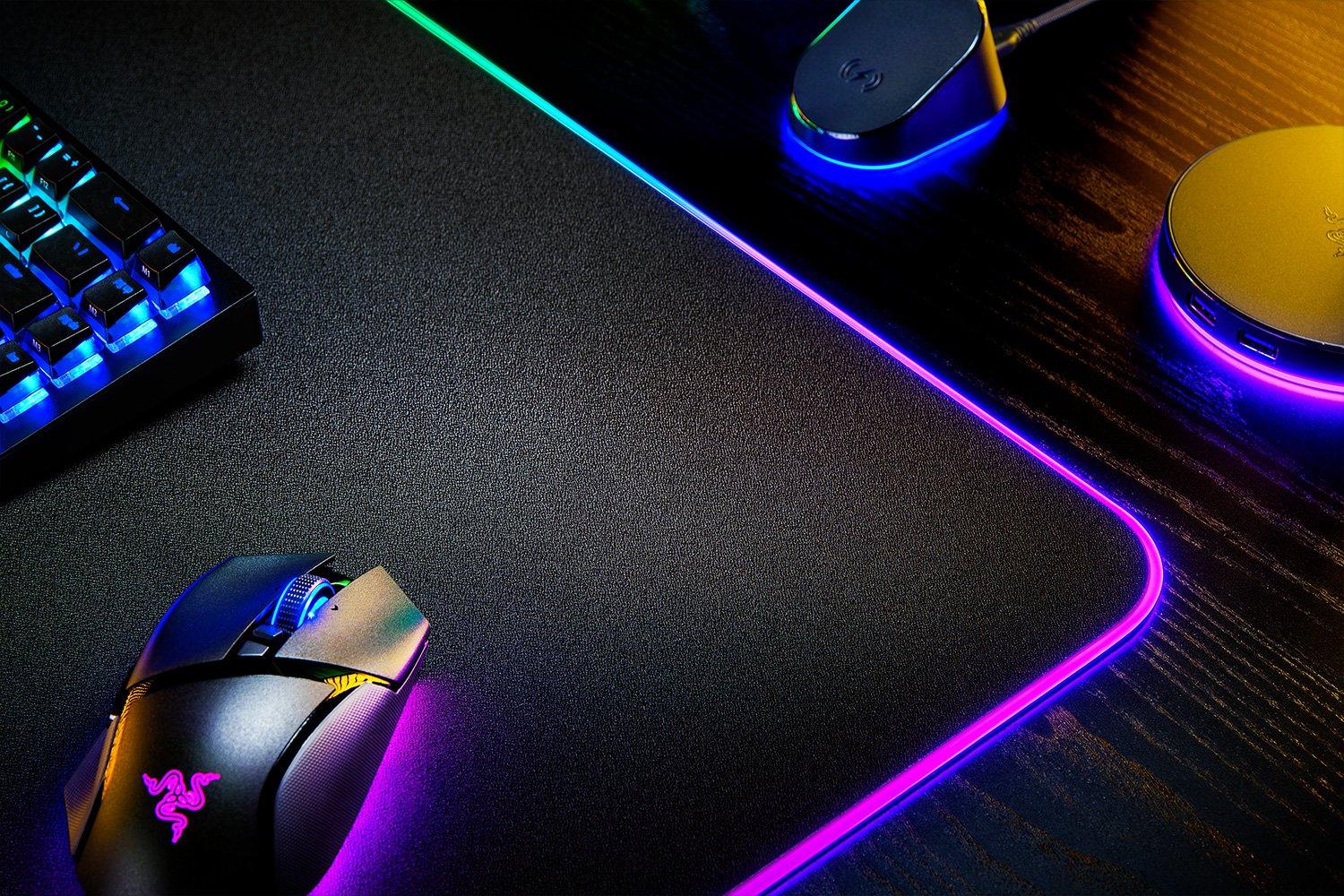 DataBlitz - Razer Strider Chroma Hybrid Gaming Mouse Mat Extended