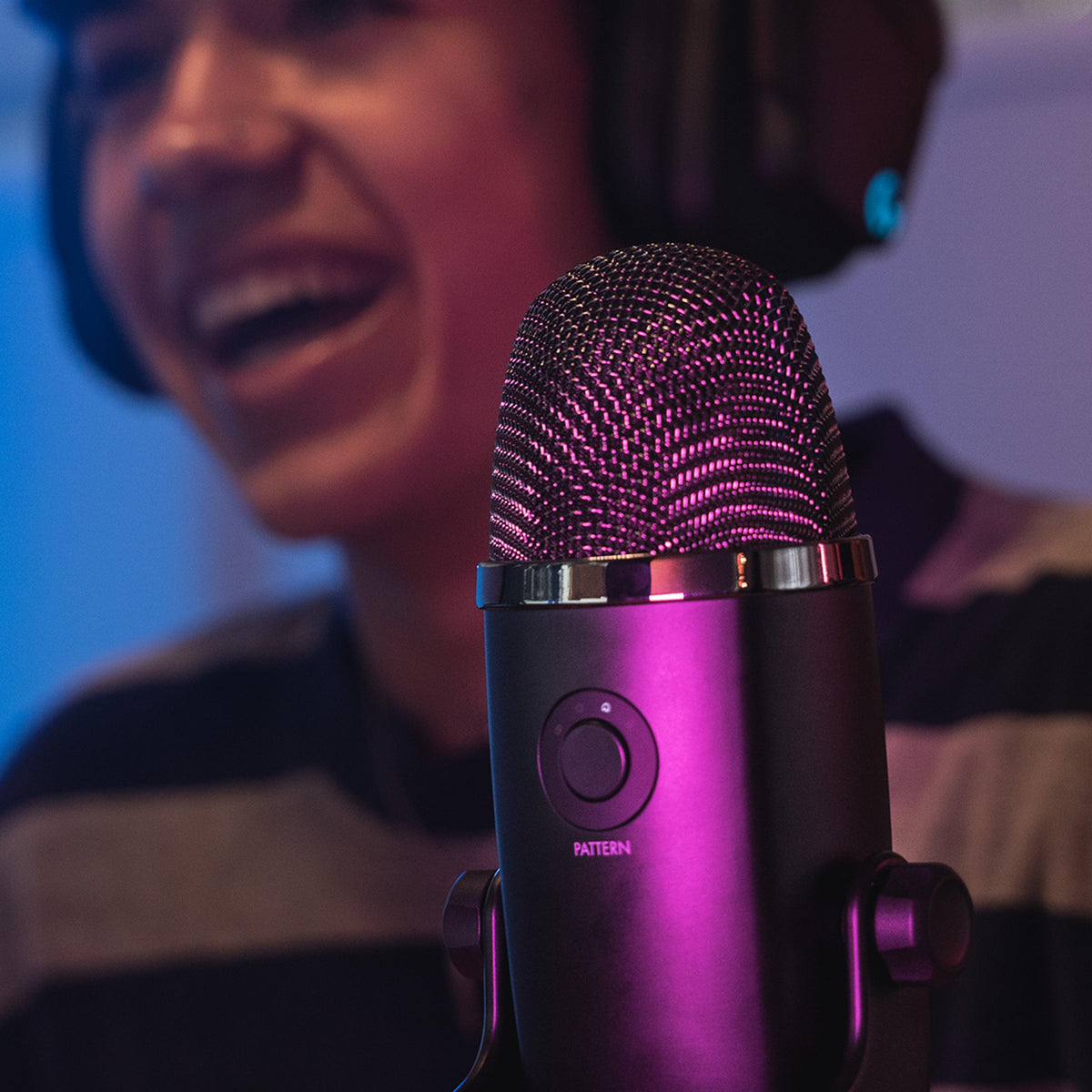 LOGITECH BLUE YETI X PROFESSIONAL MULTI-PATTERN USB MICROPHONE W BLUE VOICE (BLACKOUT) - DataBlitz