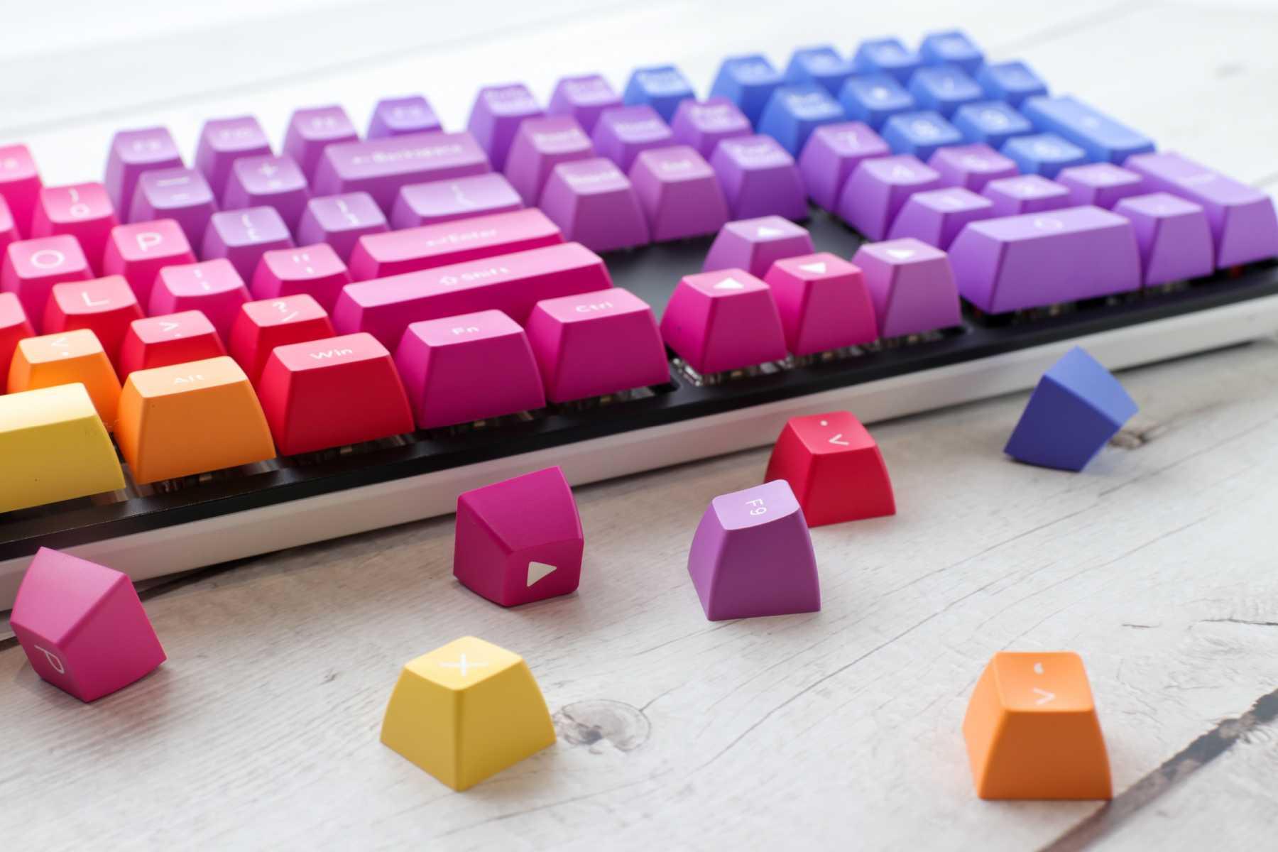 DUCKY 108-KEY ABS SEAMLESS DOUBLESHOT AFTERGLOW SA KEYCAP SET (DKSA108-USADZZWSG) - DataBlitz
